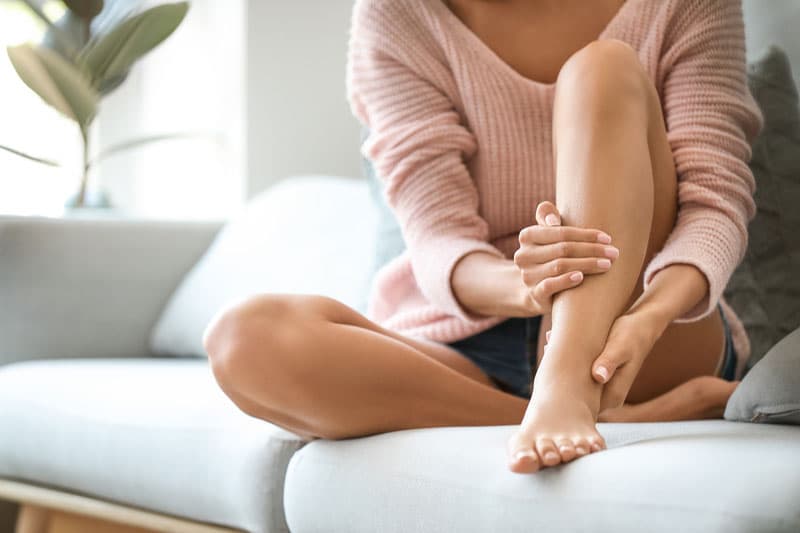 Piernas cansadas y retención de líquidos