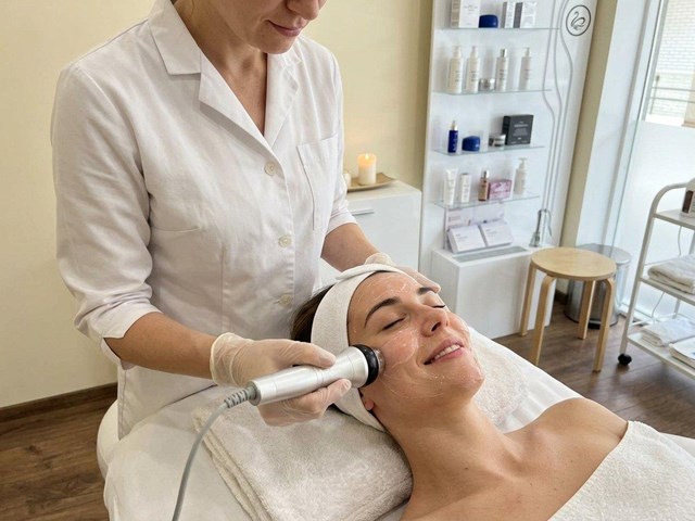 Mesoterapia transdérmica facial sin agujas en Lugo